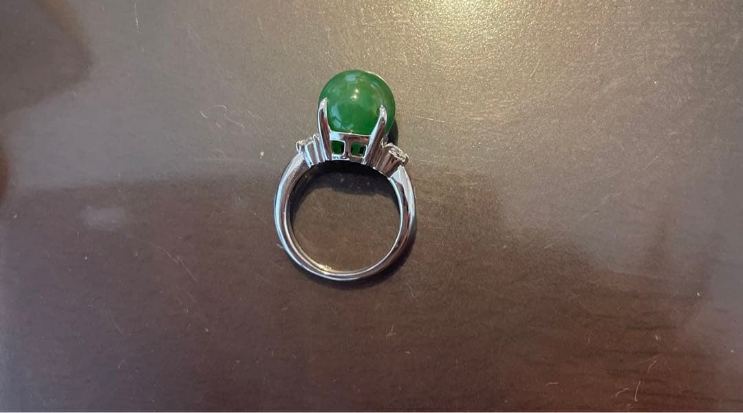 翡翠、ダイヤモンド　プラチナリング　10号