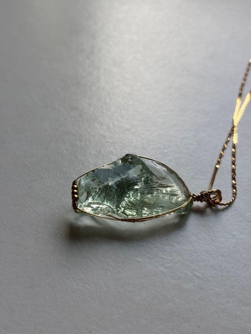 アンダラクリスタル （ペパーミントグリーン） 原石 ペンダントトップ