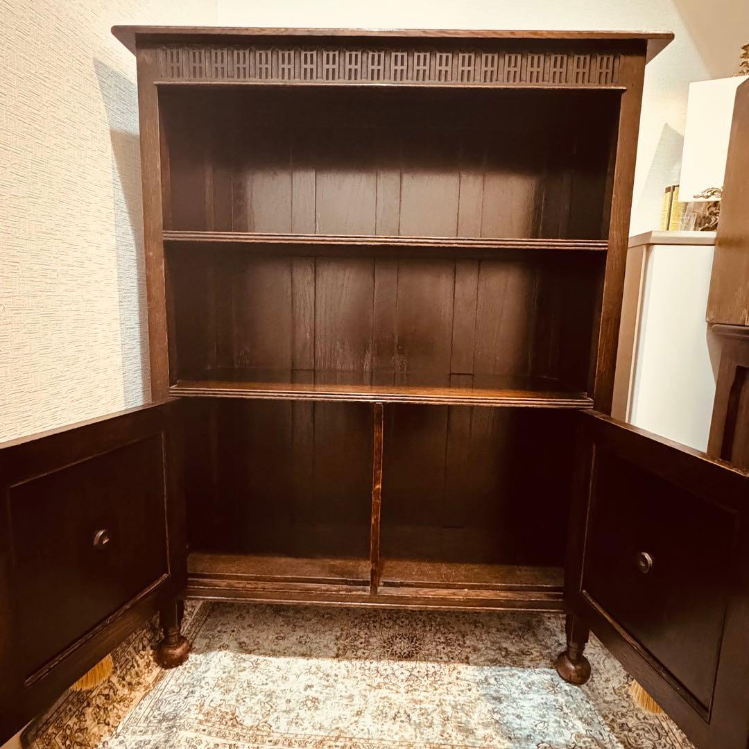 イギリスアンティーク家具　ブックシェルフ　本棚　飾り棚　キャビネット