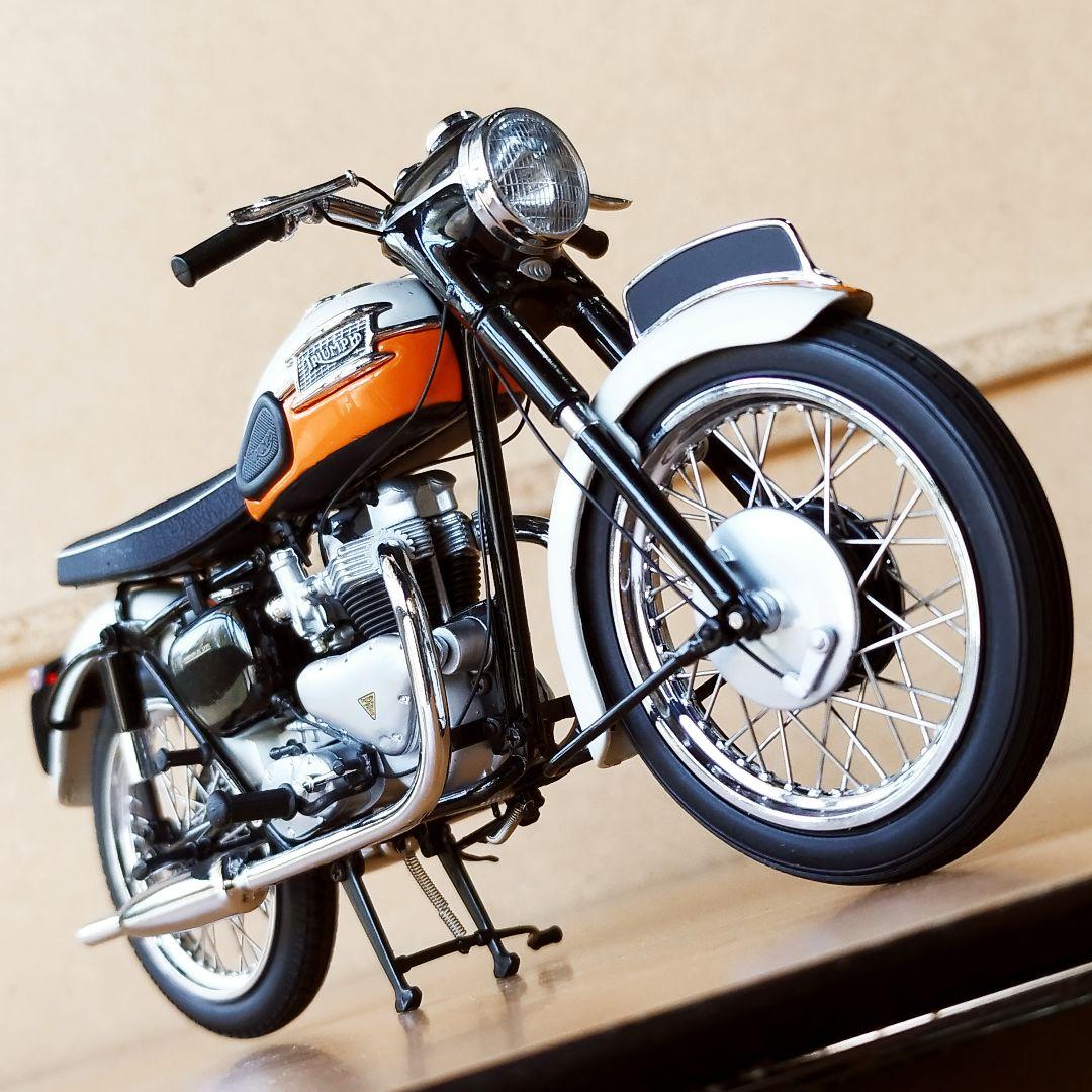 オートバイ・バイク MINICHAMPS Triumph Bonneville 650