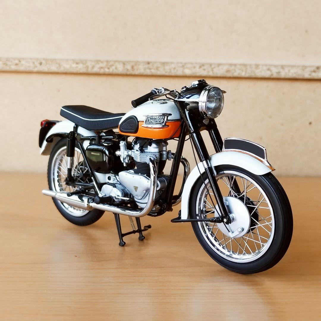オートバイ・バイク MINICHAMPS Triumph Bonneville 650