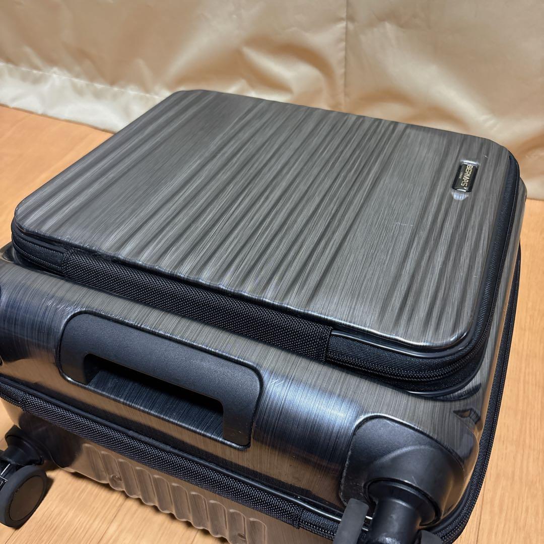 BERMAS INTER CITY フロントオープン スクエア4輪33L