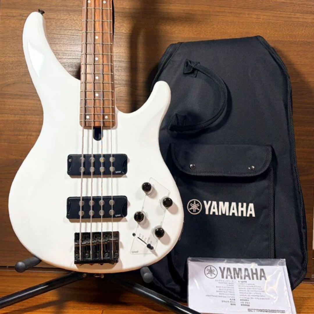 YAMAHA / TRBX304 エレキベース 純正ソフトケース、ストラップ付き