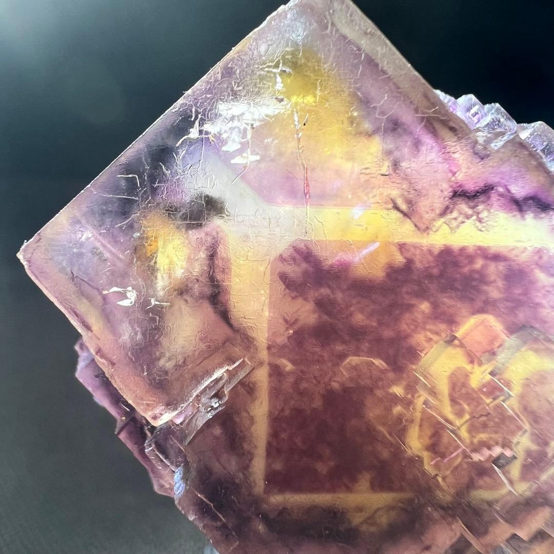 ナミビア　オコルス鉱山　パープルゾーニング　イエローフローライト