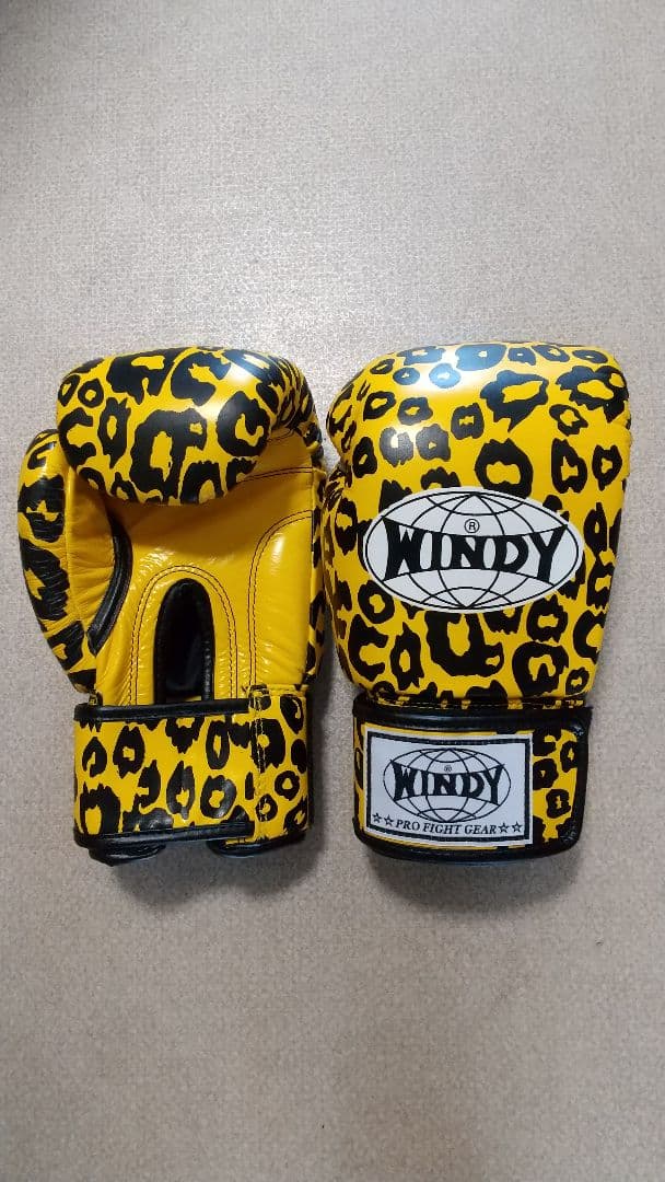 本革製WINDYボクシンググローブ 10oz 黄色＆黒 ヒョウ柄