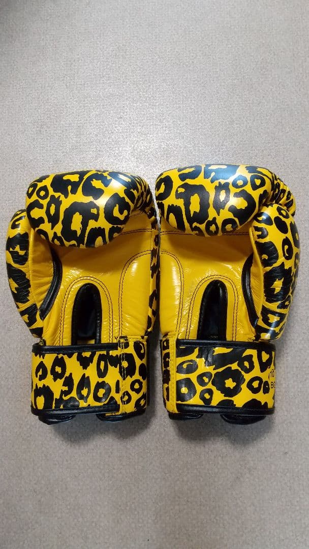 本革製WINDYボクシンググローブ 10oz 黄色＆黒 ヒョウ柄