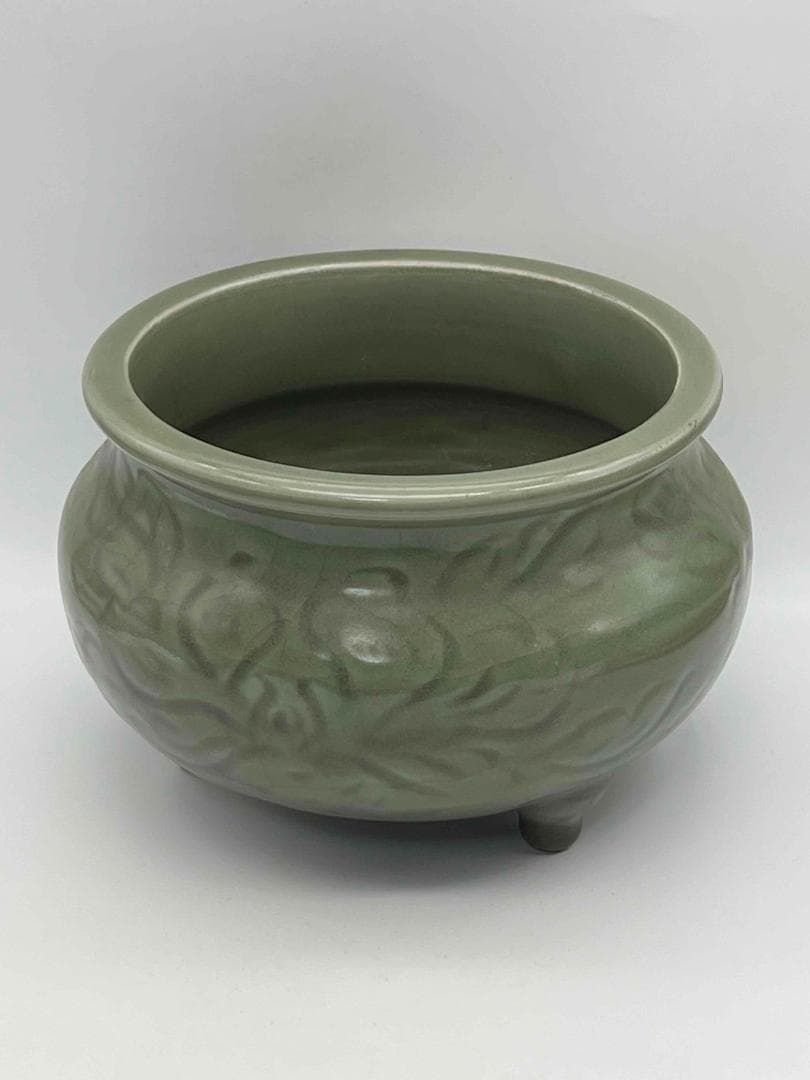 明時代　青磁　龍泉窯花卉文簋形香炉(E-75)