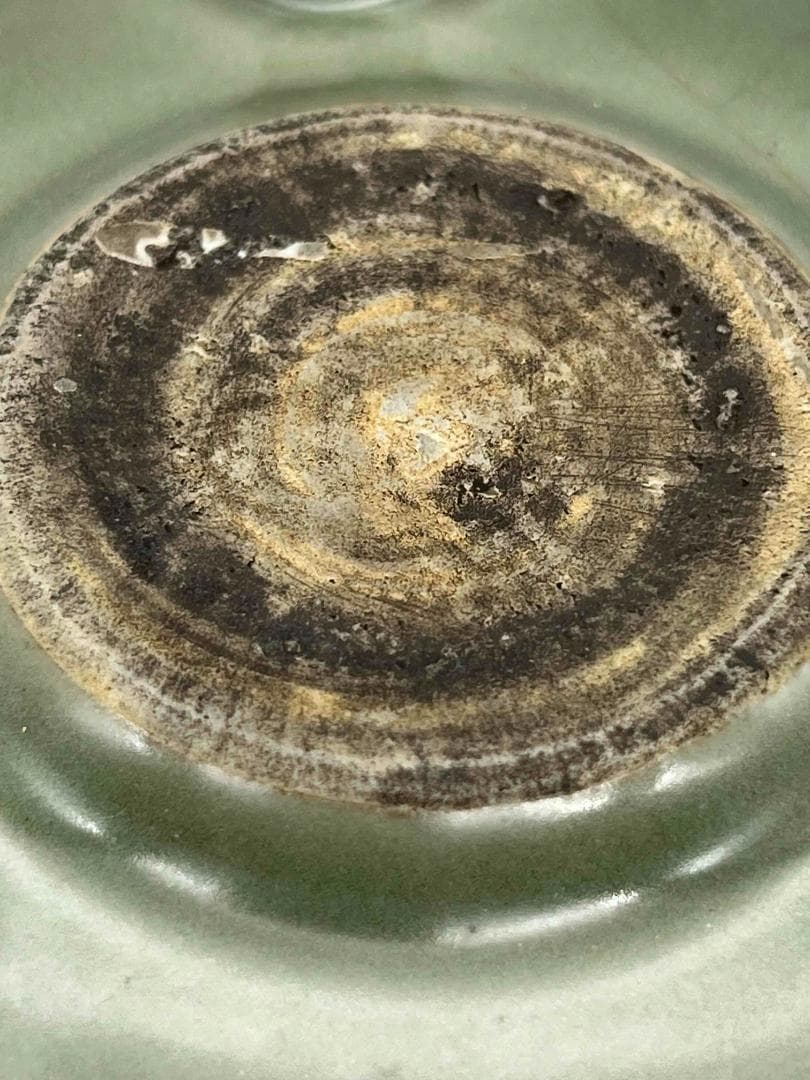 明時代　青磁　龍泉窯花卉文簋形香炉(E-75)