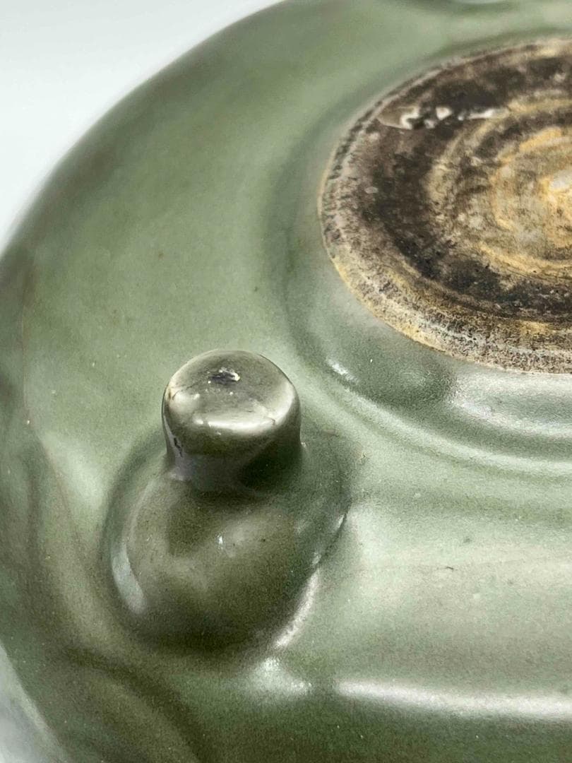 明時代　青磁　龍泉窯花卉文簋形香炉(E-75)