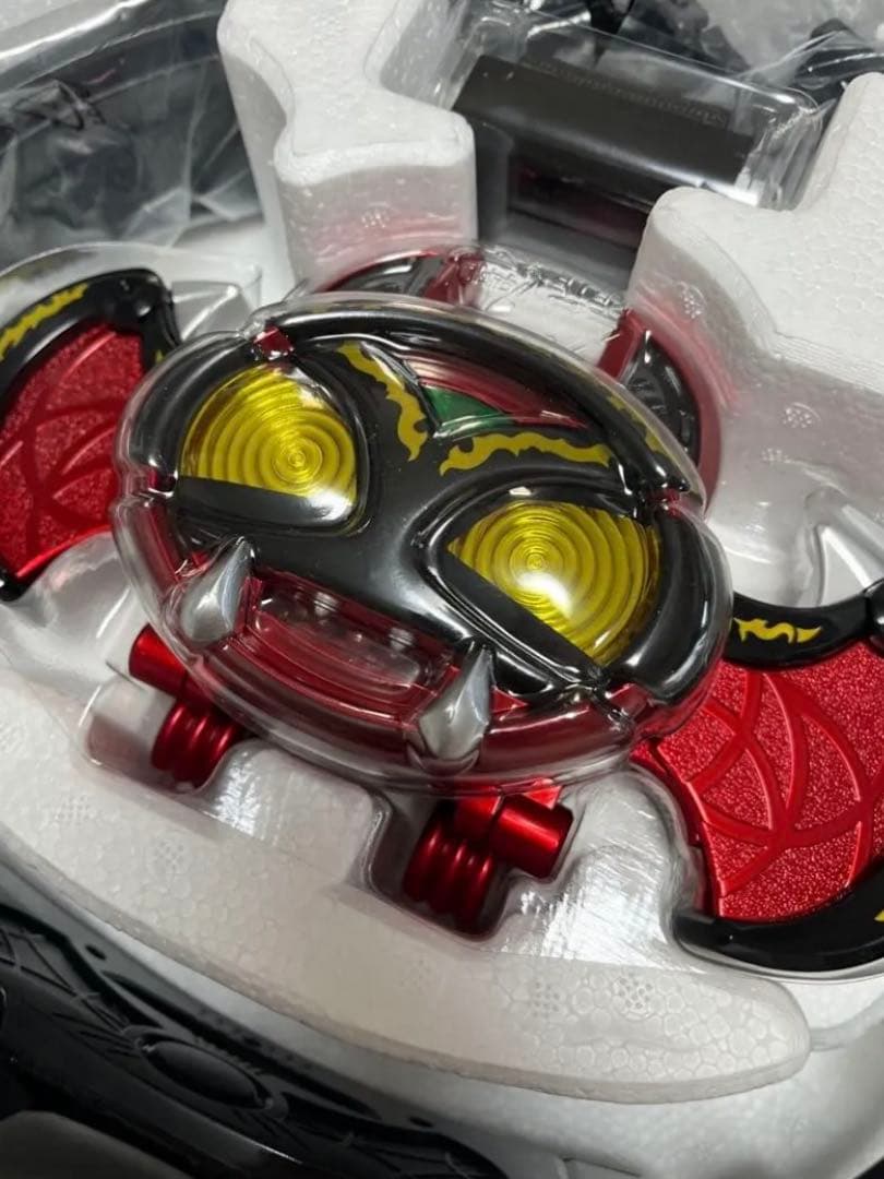 【セット商品】CSMダークキバットベルト ディスプレイ台座付き