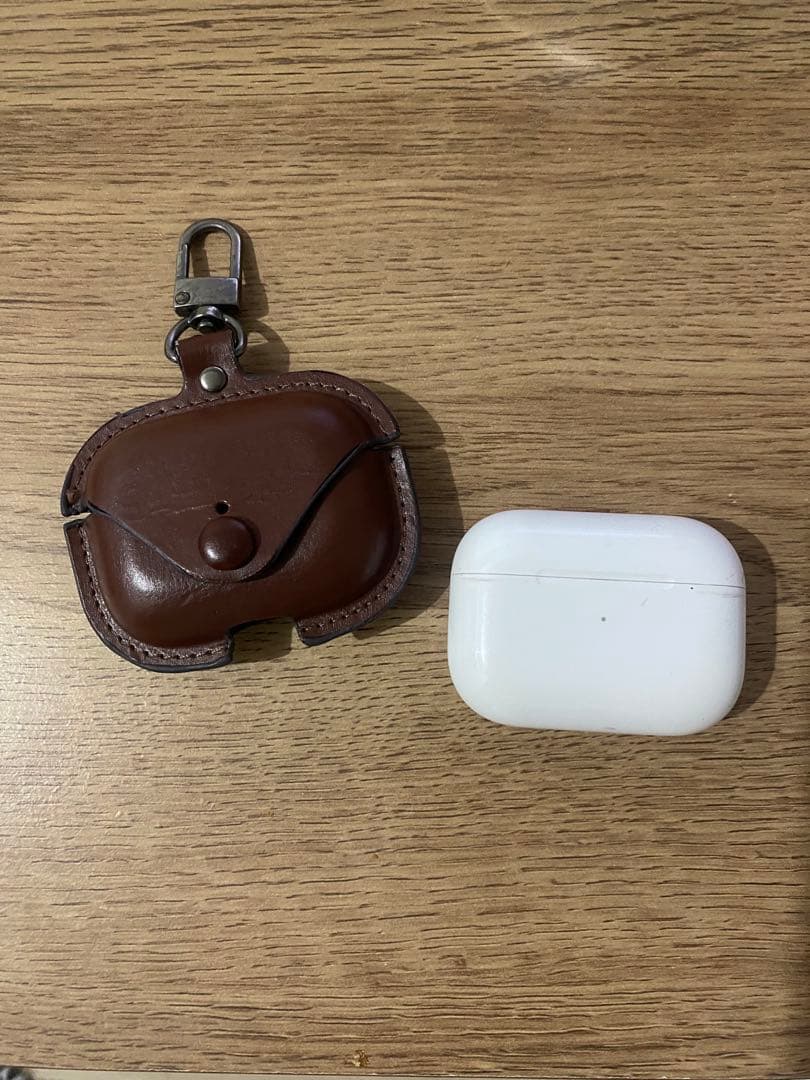 AirPods Pro（第1世代）箱付き・付属品あり　イヤホンケース付き