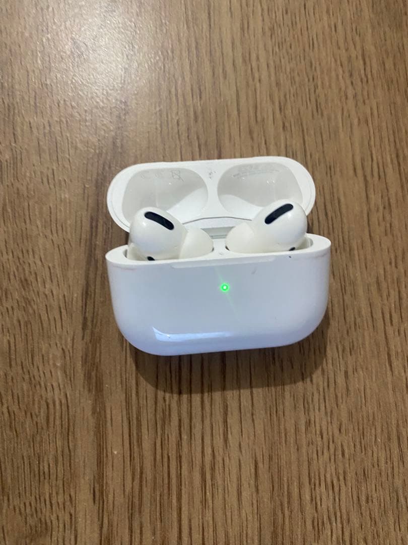 AirPods Pro（第1世代）箱付き・付属品あり　イヤホンケース付き