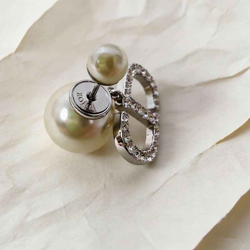 Dior CDロゴ シルバー パールピアス レディース