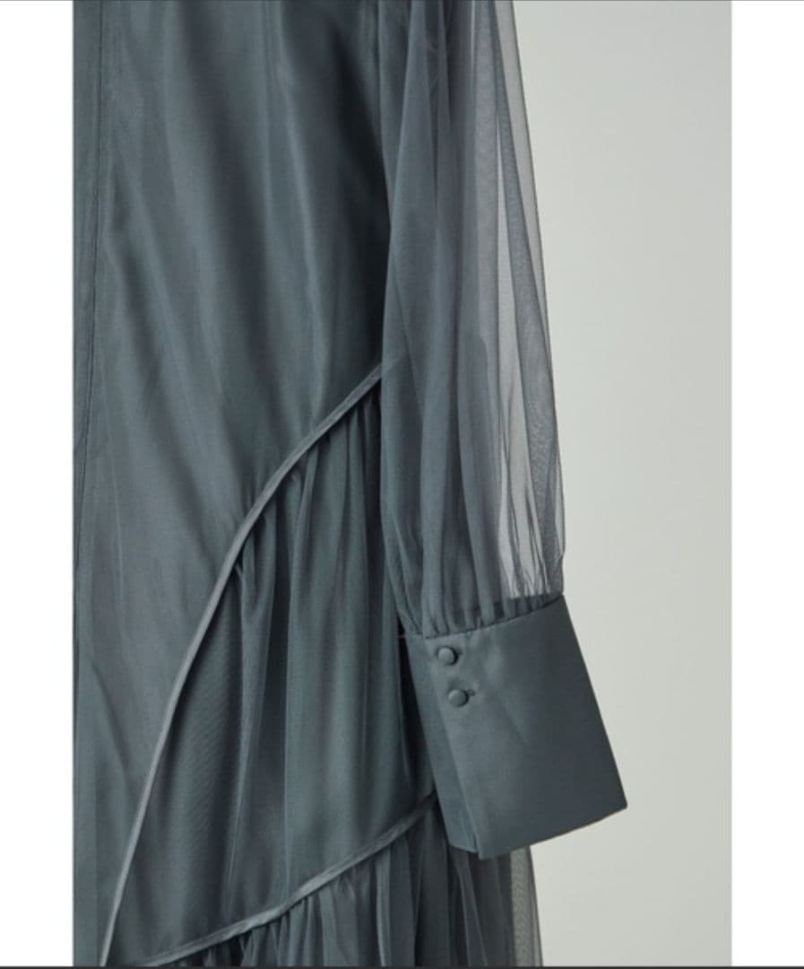 niana チュールパイピングAラインドレス