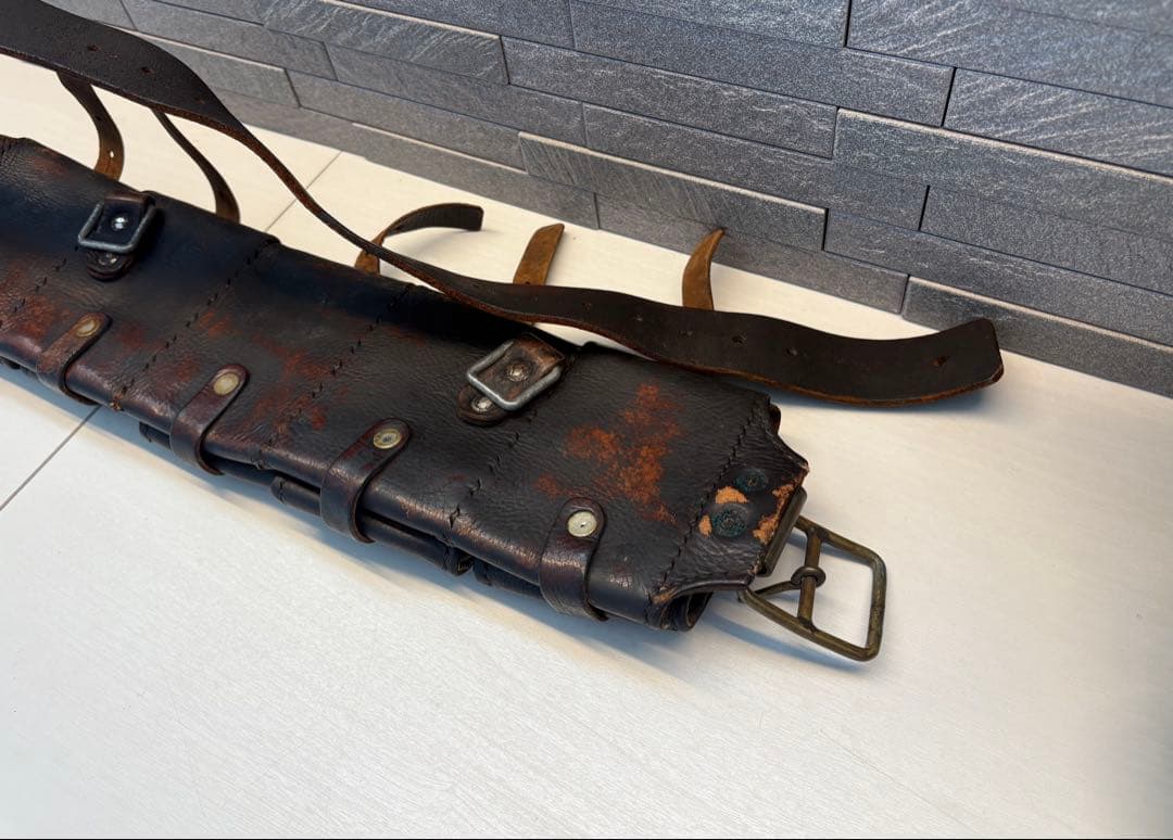 ヴィンテージ スウェーデン軍 5連 バンダリア カオスポーチ