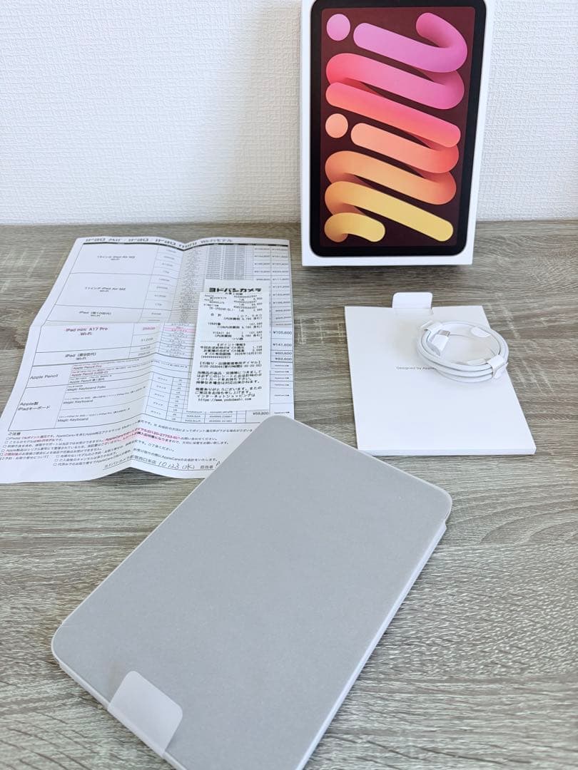 美品⭐︎Apple iPad mini A17pro(第7世代)スターライト