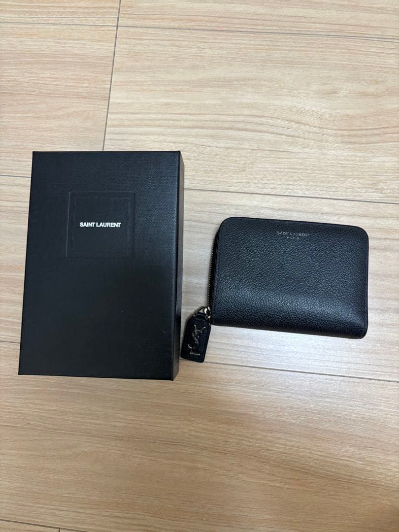 SAINT LAURENT ブラックレザー 二つ折り財布　箱あり