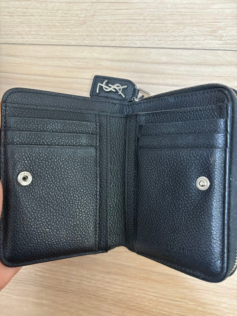 SAINT LAURENT ブラックレザー 二つ折り財布　箱あり
