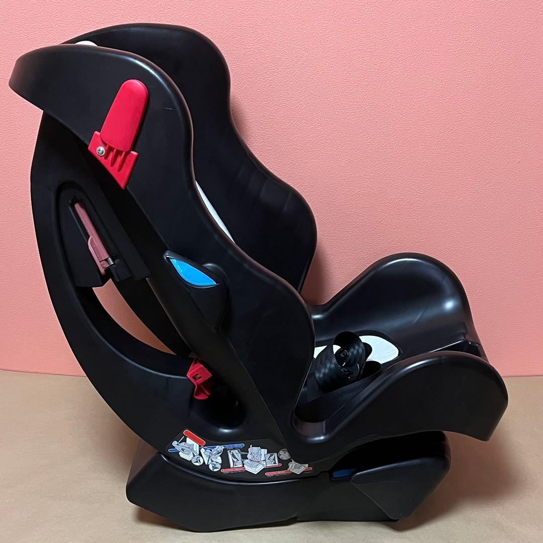 コンビ チャイルドシート　ウィゴーロング サイドプロテクション