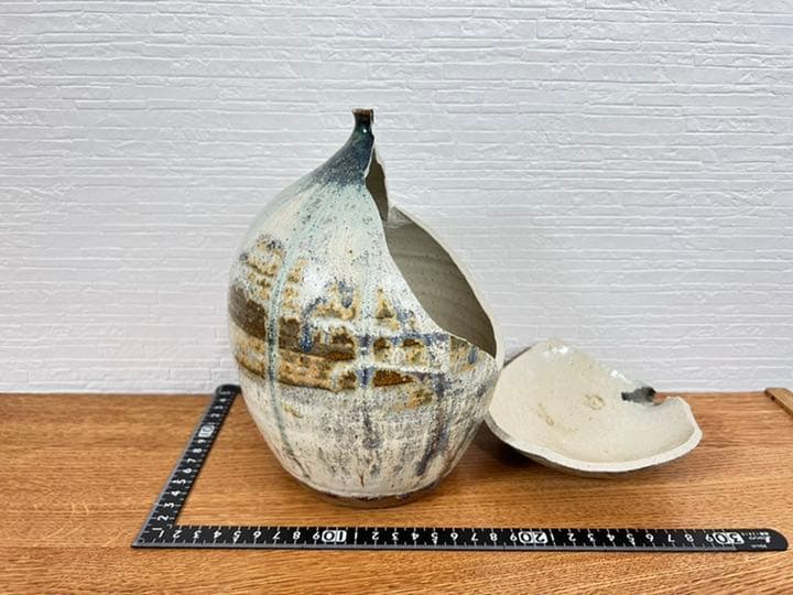 古唐津？年代ものの割れ壺