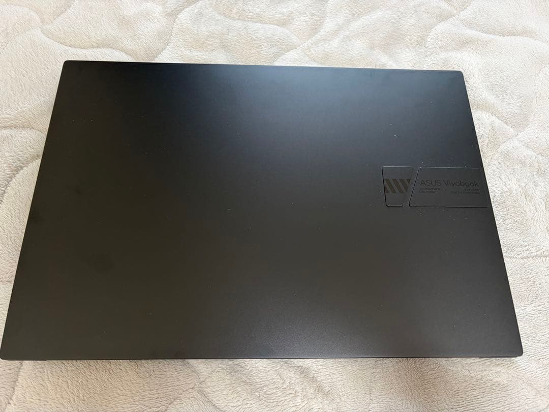ASUS VivoBook 16インチ ノートPC ブラック