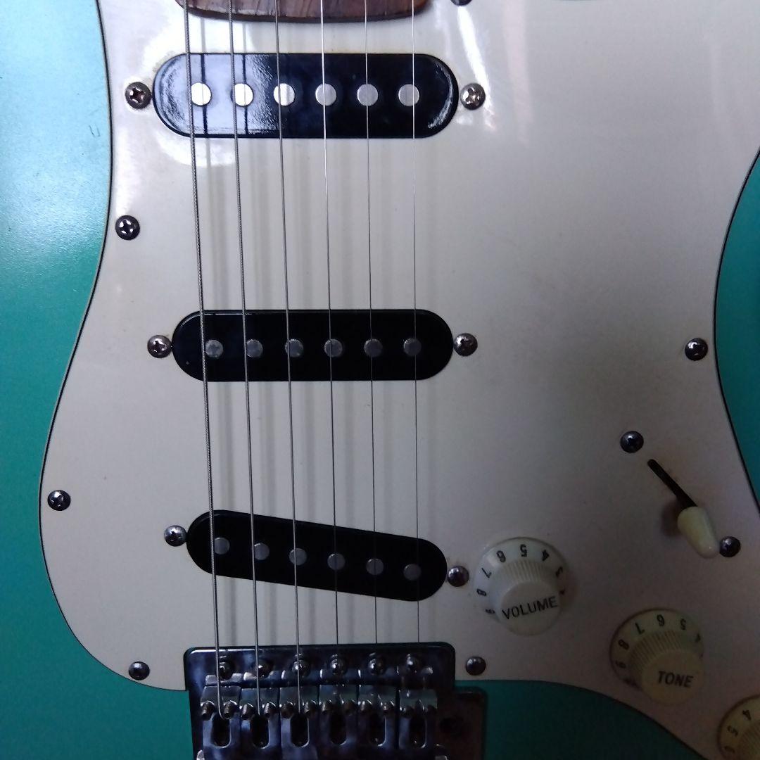 ストラト、 エレキギターエメラルドグリーン…値下げ！