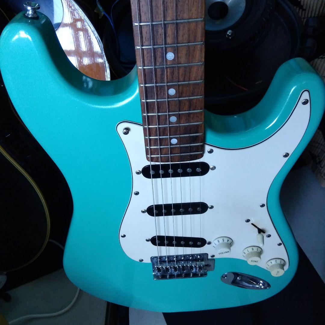 ストラト、 エレキギターエメラルドグリーン…値下げ！