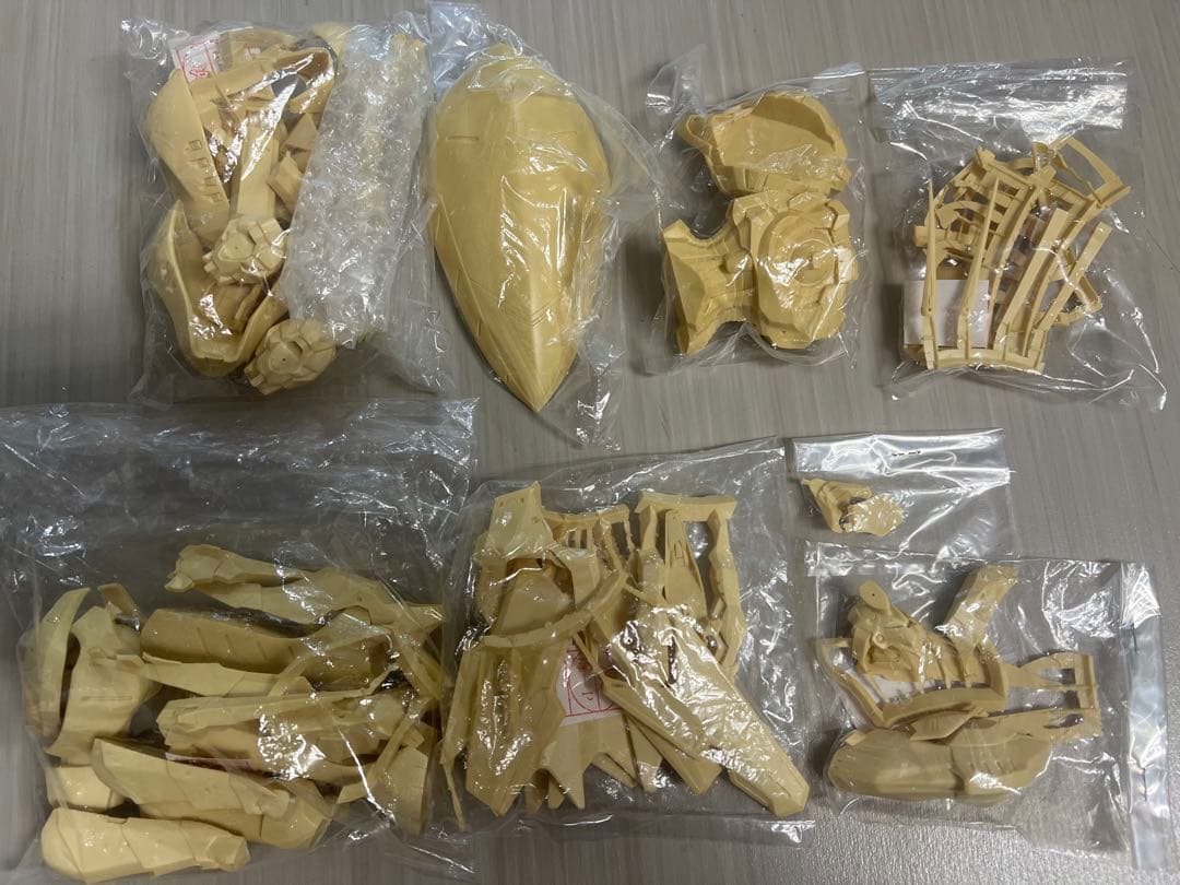 海洋堂 1/100 ブラッドテンプル 谷明原型 ファイブスター物語