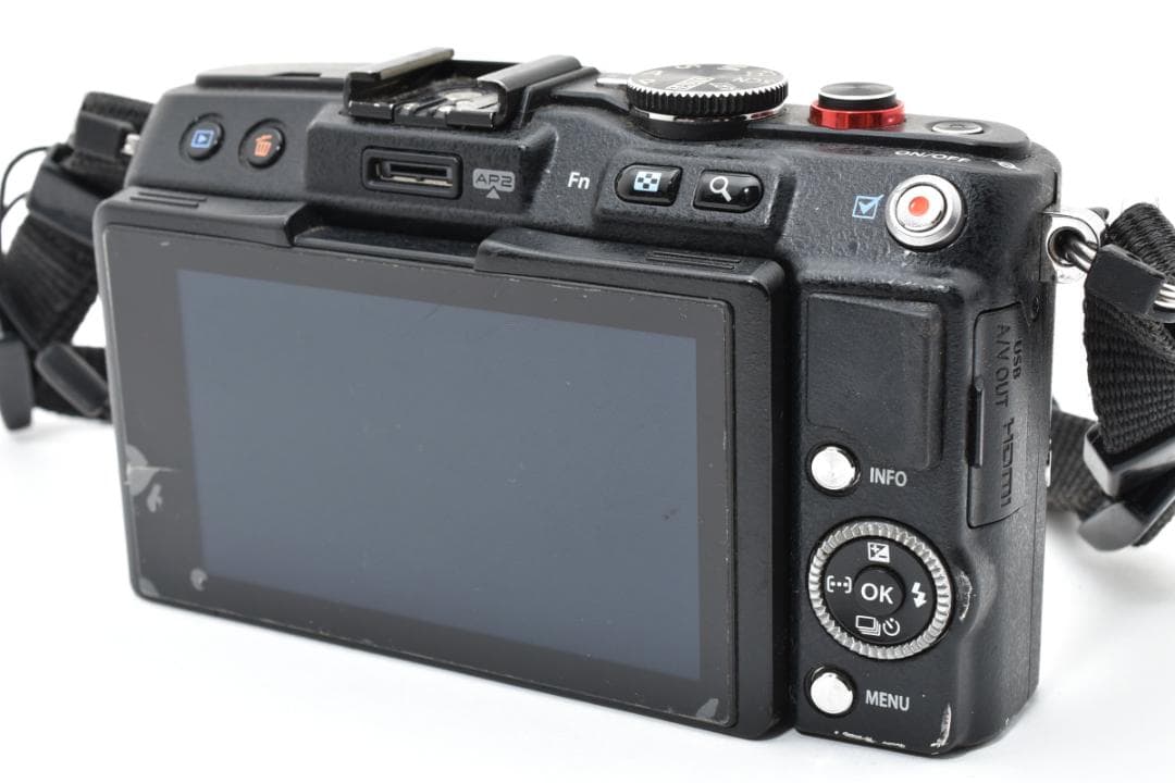 オリンパス OLYMPUS E-PL6 ボディ ジャンク