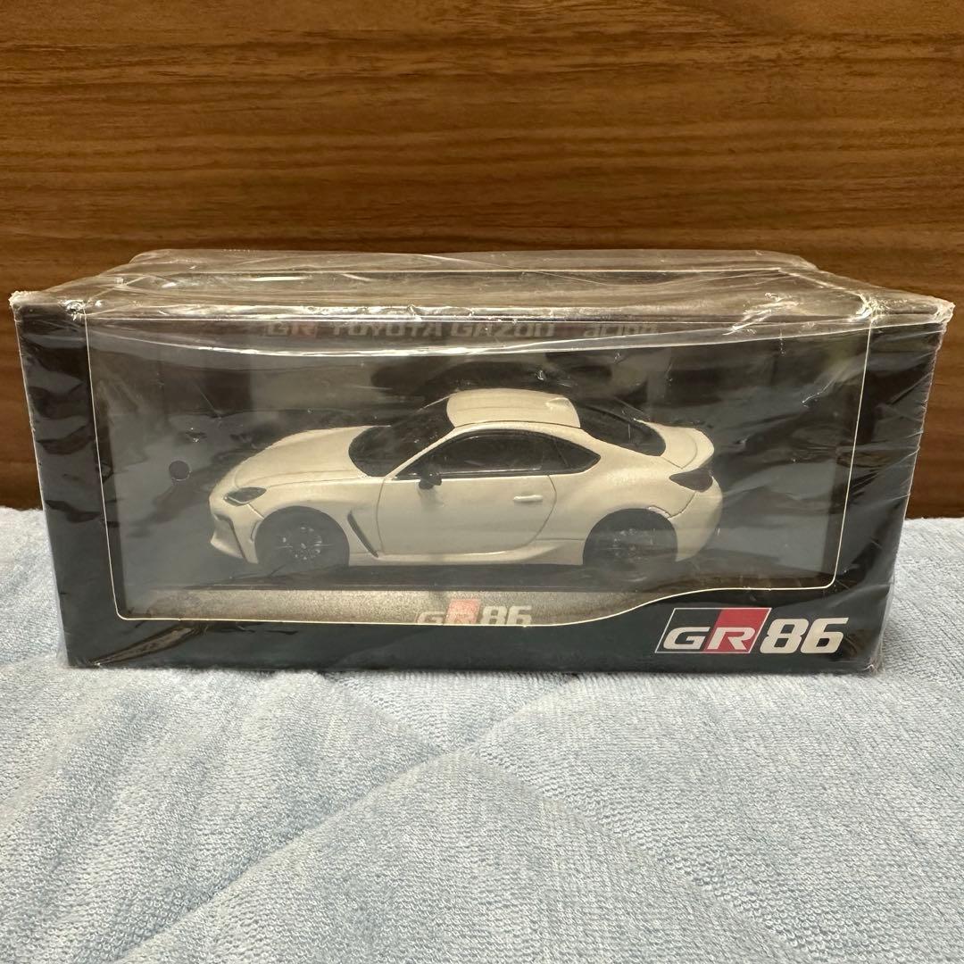【新品未開封】　トヨタGR86 クリスタルホワイトパール　ディーラー販促