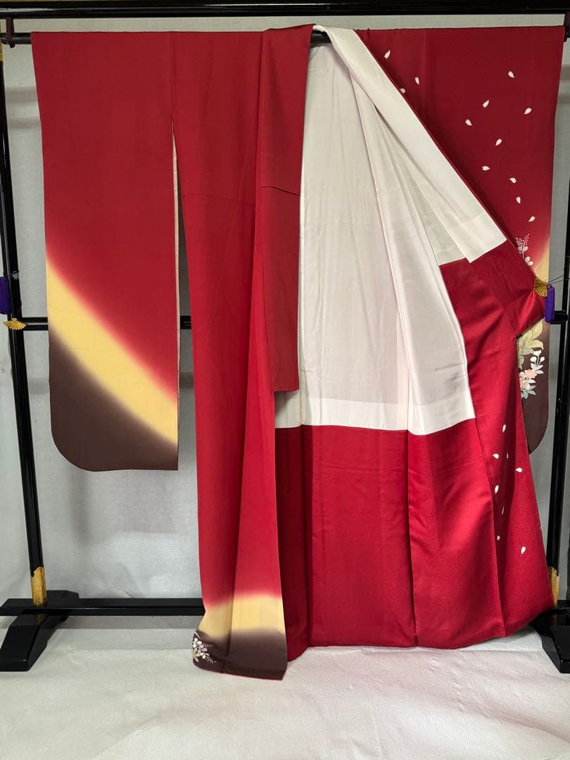 [美品] 振袖　本振袖　正絹　臙脂色　赤　礼装　成人式　卒業式　シンプル　高身長