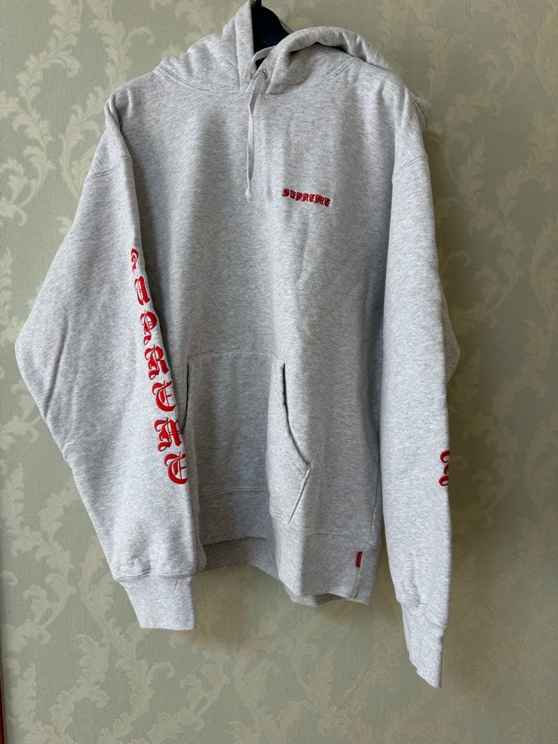 新品未使用　supreme フーディー　サイズL