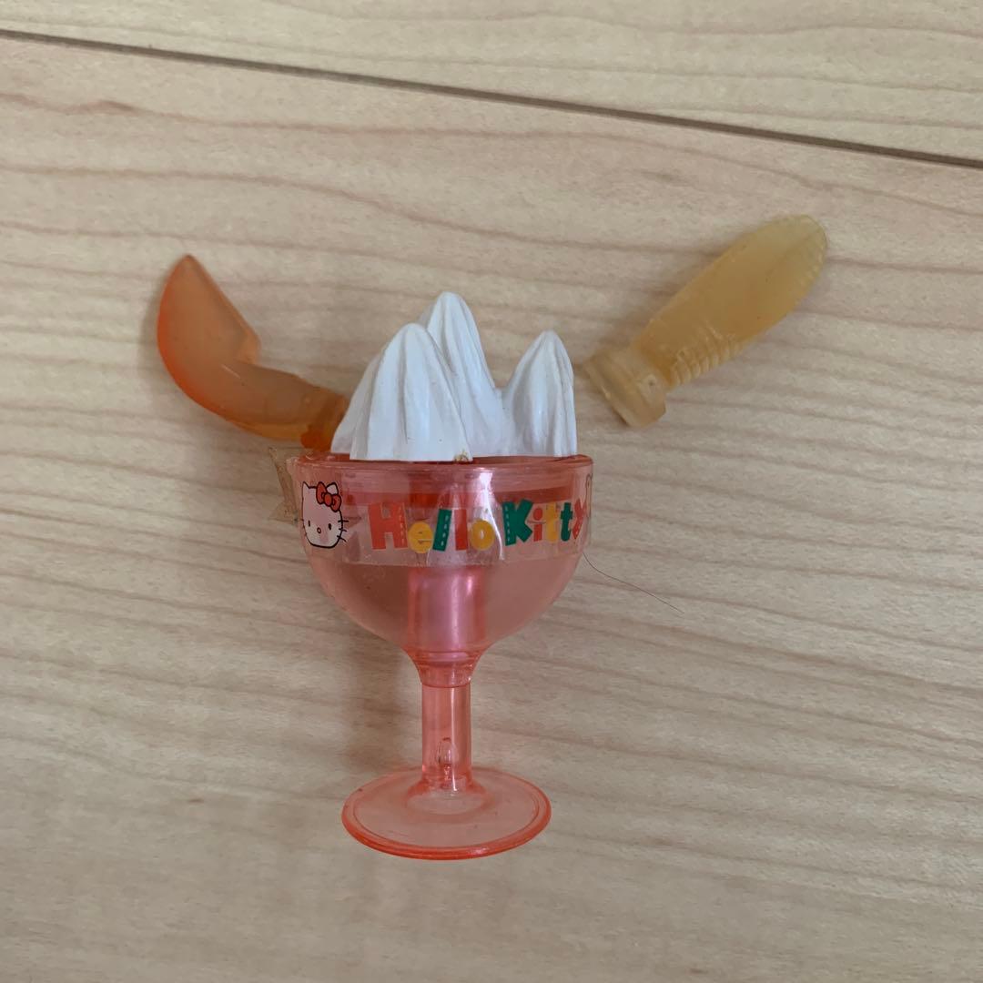 平成レトロ　サンリオ　ハローキティ　ミニチュア　食玩　ままごとセット　生活用品