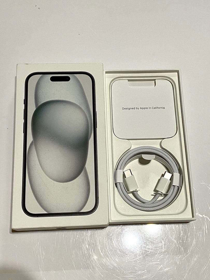 J*様 iPhone 15 ブラック 128GB 新品未使用 保証あり！