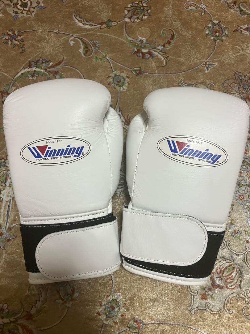 未使用品　Winning ボクシング　グローブ ホワイト　8oz MS-200B