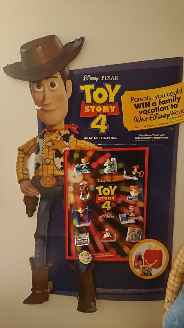 日本未発売 アメリカ マクドナルド トイストーリー４ ハッピーセット
