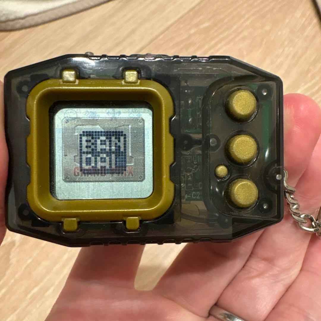 動作確認済み　バンダイ　デジモンペンデュラム　ゴールド　クリアブラック