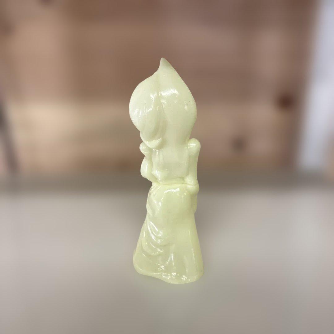 ヒカリトイズ　ソフビ　ブラッドウッズモンスター　蛍光