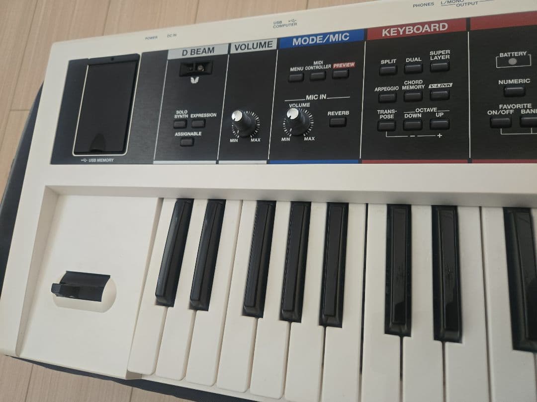 【超美品】Roland ローランド JUNO-Di キーボードホワイト