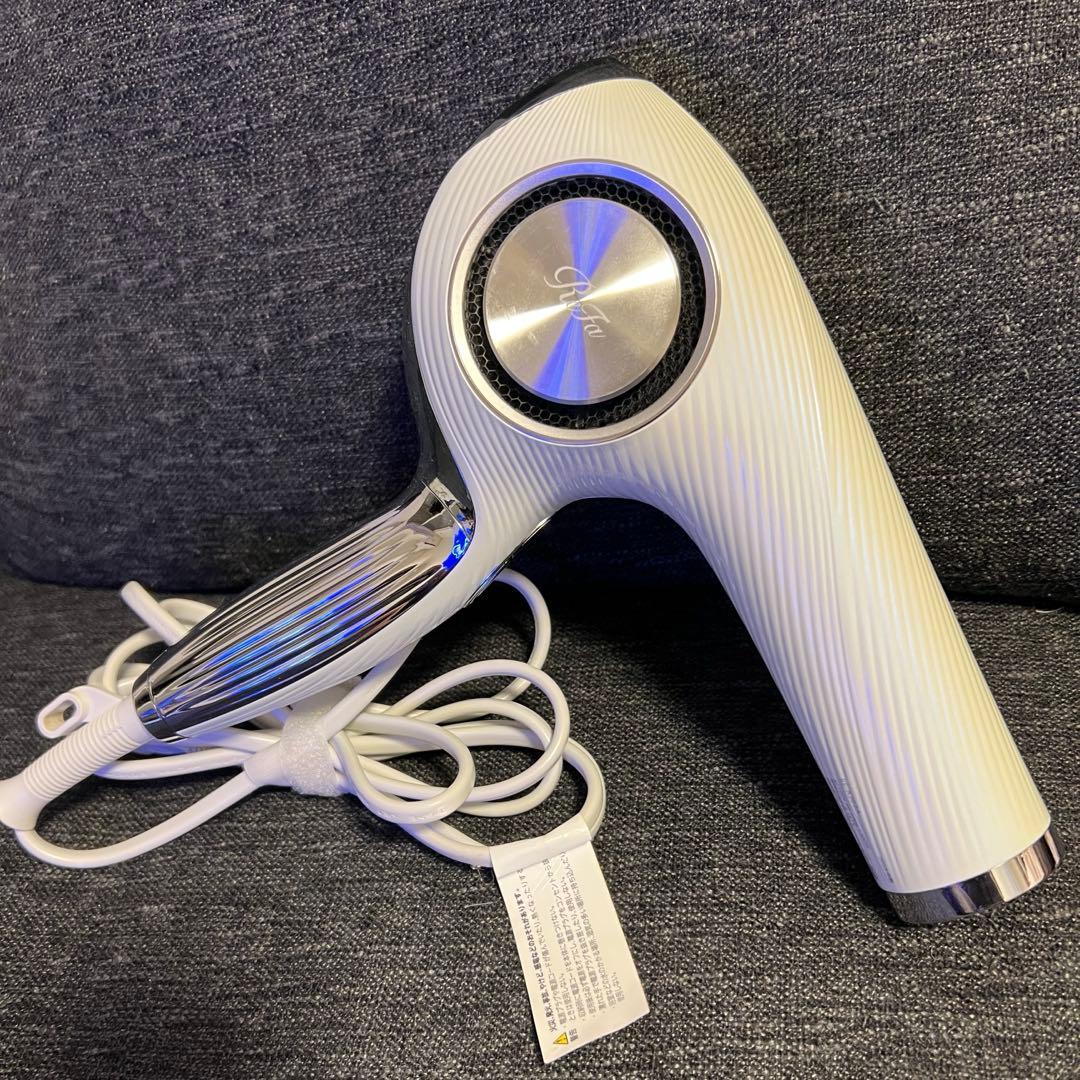 2023年製 ReFa ビューテックドライヤープロ ホワイト　リファ