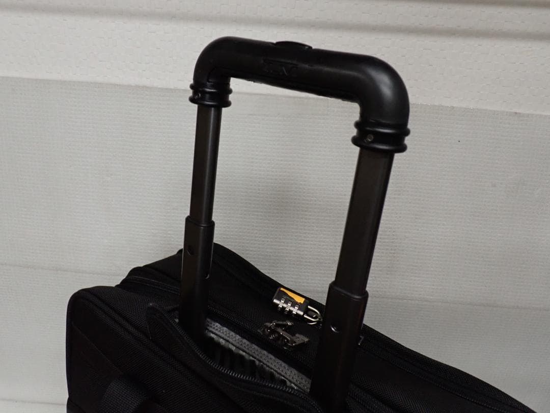 美品 TUMI トゥミ キャリー付 ビジネスバッグ 26103D4ポーチ付Z-C