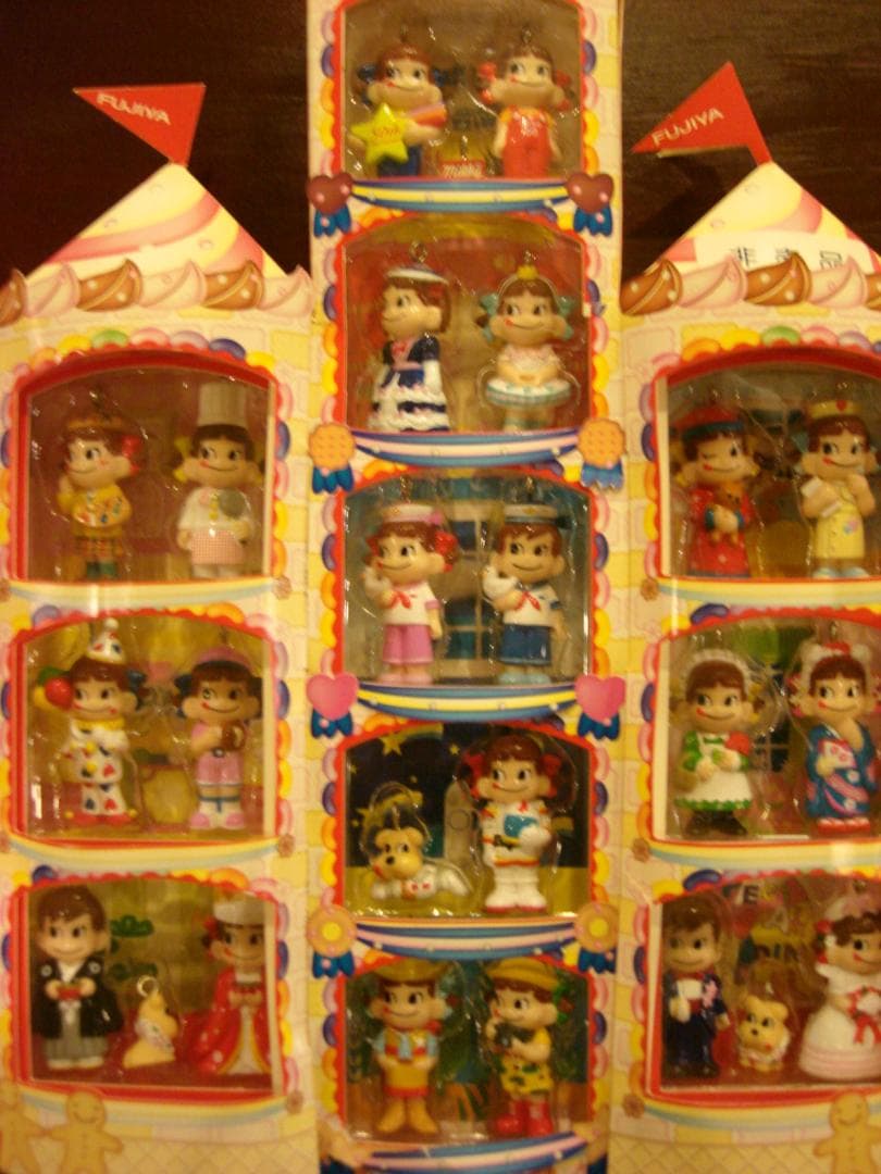 ぺこちゃんポコちゃんミニストップラップ・不二家　２２体セット入手困難非売品グッズ