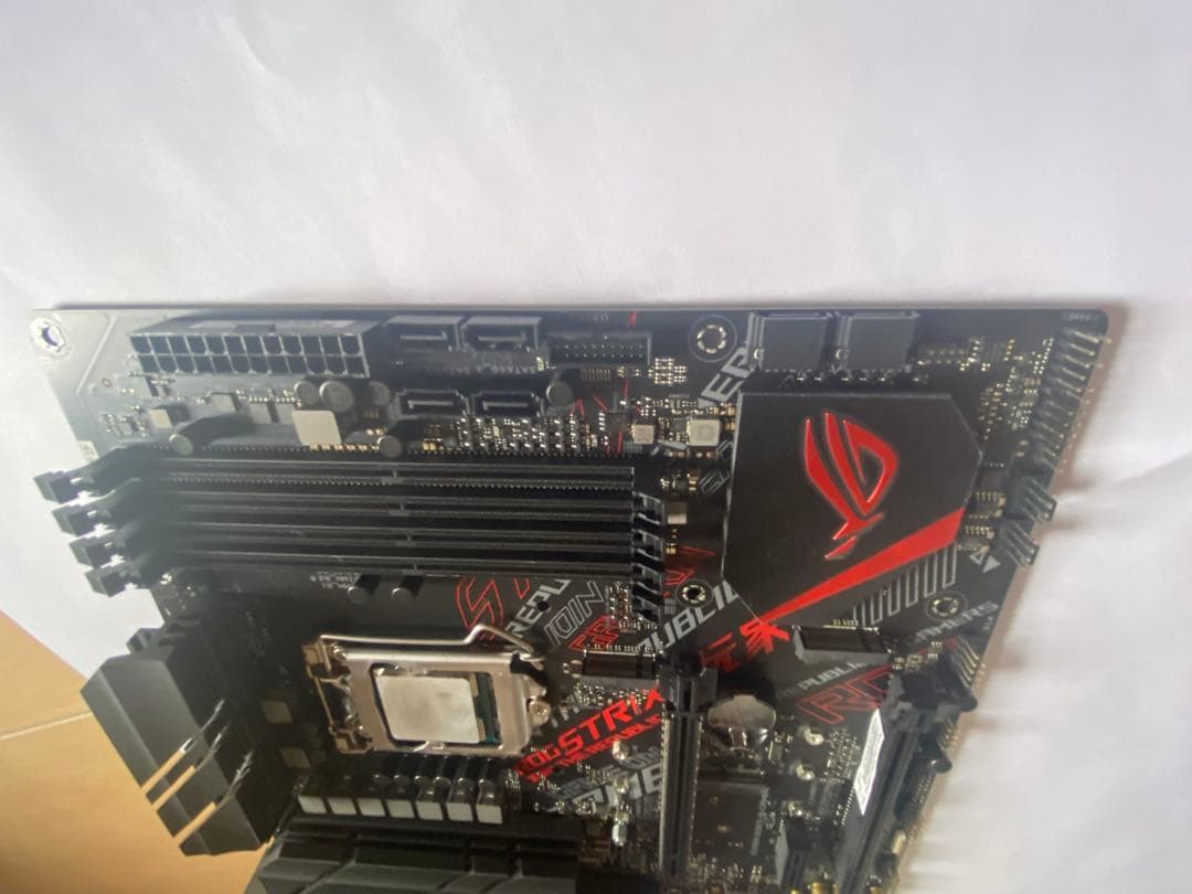 ASUS ROG STRIX B365ーGマザーボード、CPUまとめ売り