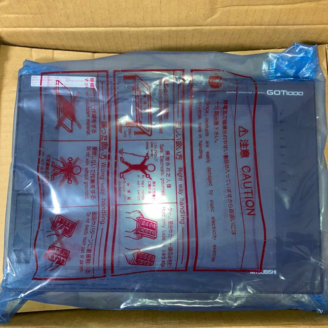 新品、未使用 三菱電機 GT1675-VNBA GOT1000 タッチパネル