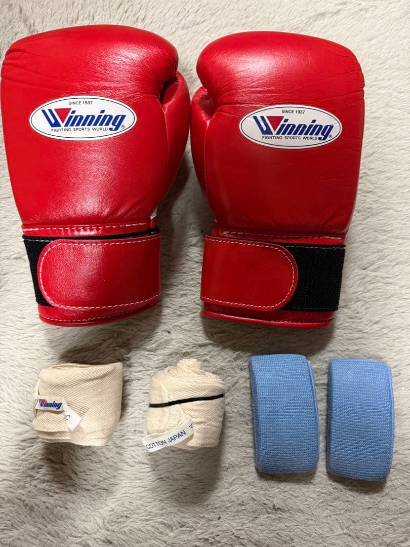 最終価格Winning ボクシンググローブ 8oz レッド