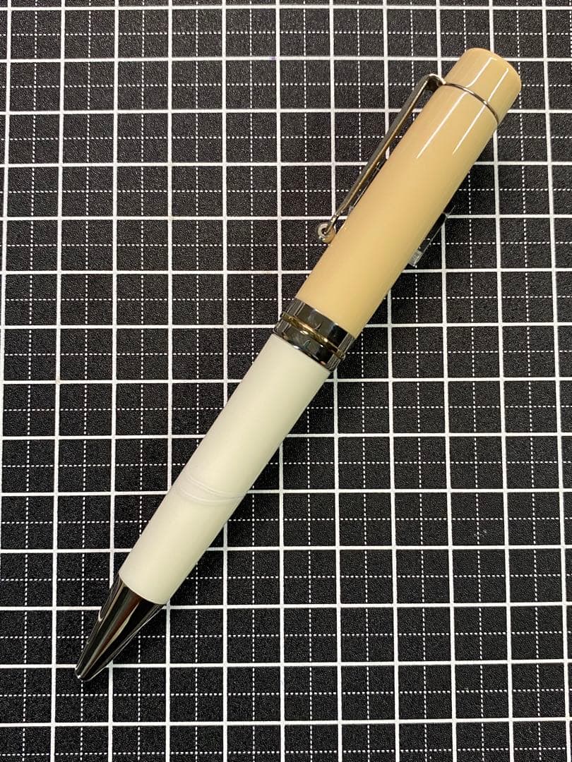 DELTA Vintage Gentile-Donna ボールペン