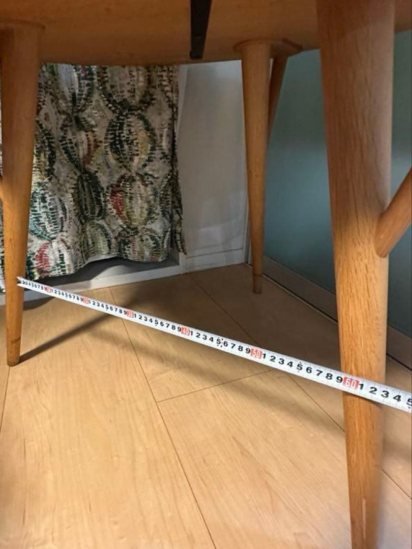 日進木工　Kタイプ　ナラ　 円形ダイニングテーブル　3本脚