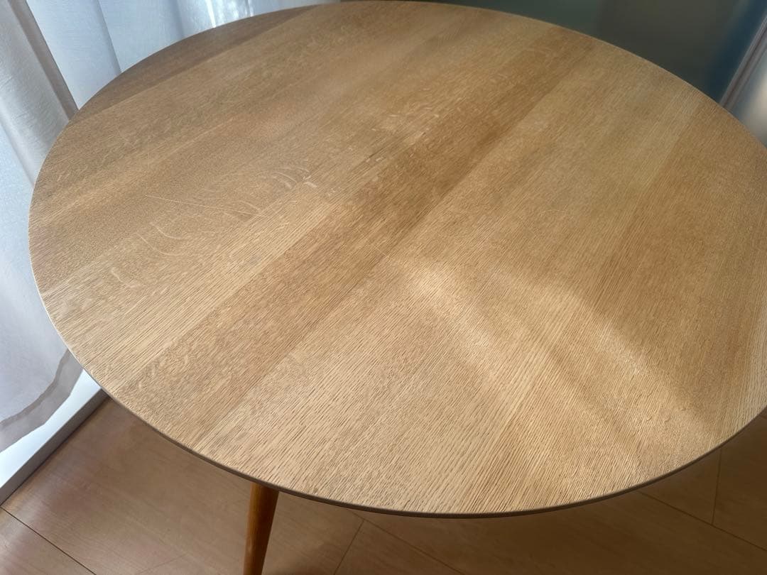 日進木工　Kタイプ　ナラ　 円形ダイニングテーブル　3本脚