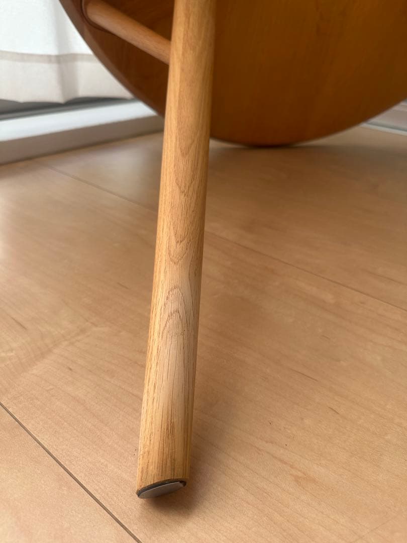 日進木工　Kタイプ　ナラ　 円形ダイニングテーブル　3本脚