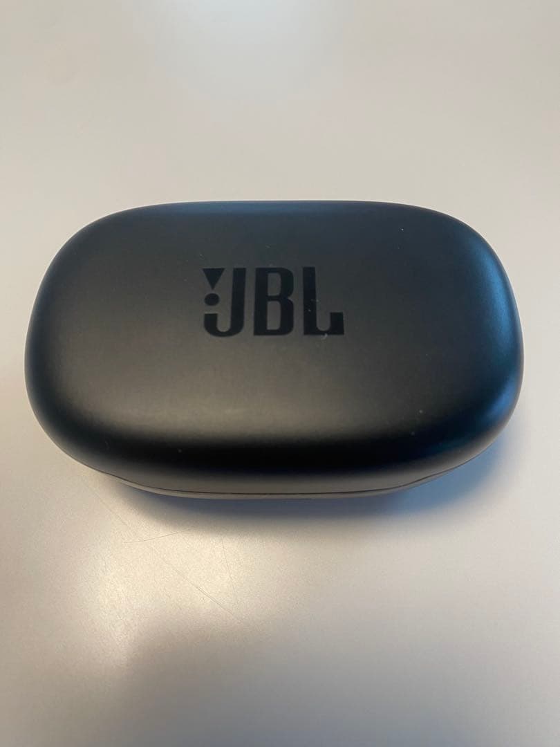 JBL ワイヤレスイヤフォン ブラック 充電ケース付き